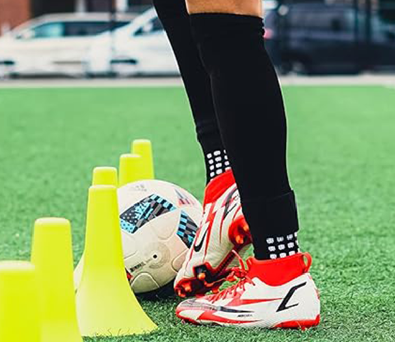 Kaos Kaki Panjang dalam Sepak Bola