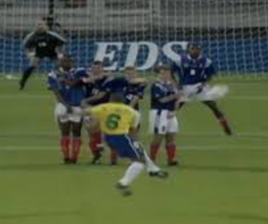 Tendangan Sepak Bola Paling Ikonik di Seluruh Dunia