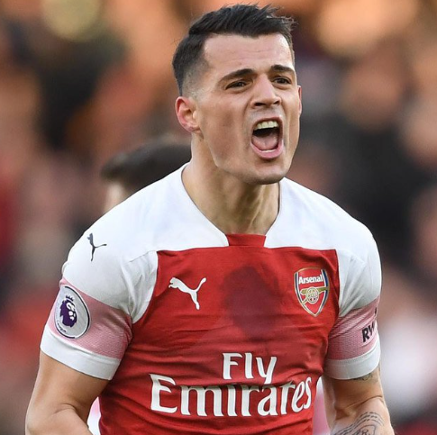 Carragher Menyebut Nama Granit Xhaka Pembelian Terbaik
