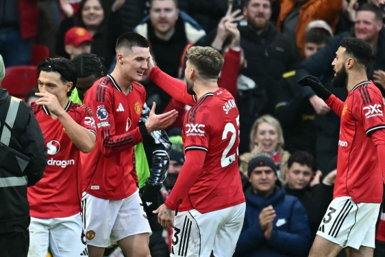 Man Utd Kalahkan Fulham 3-2 di Old Trafford